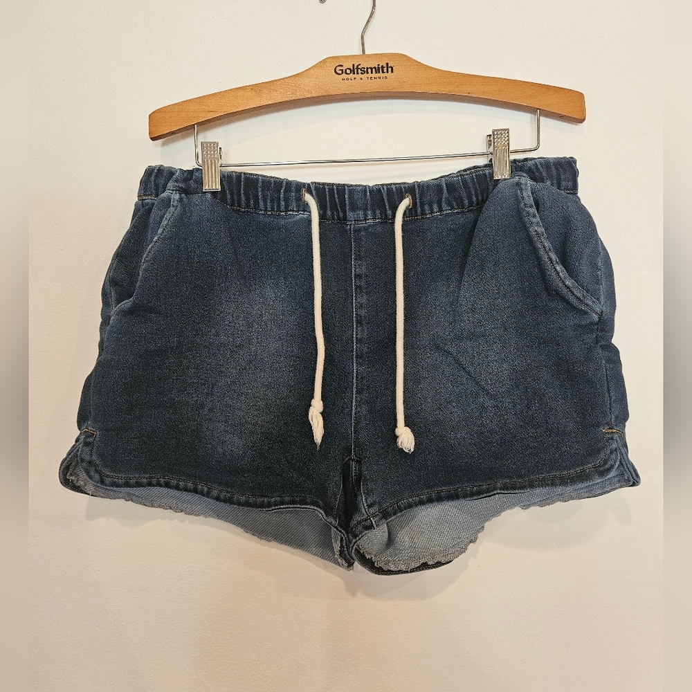 Womens Satin Doll Jean Shorts Size 18